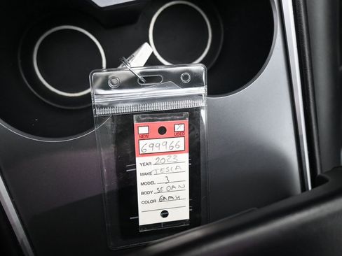 Used 2023 Tesla Model 3 Standard Range image 10