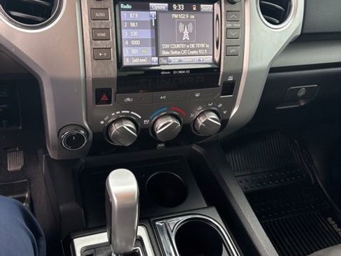 Used 2019 Toyota Tundra SR5 w/ SR5 Upgrade Package image 14