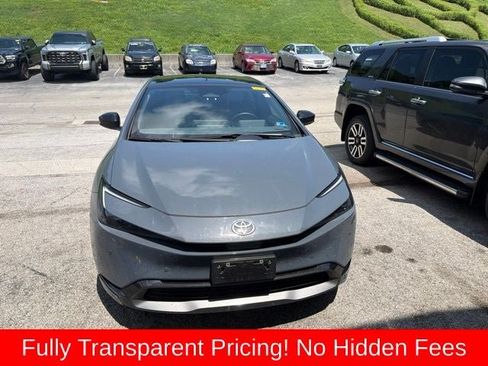 Used 2024 Toyota Prius XLE FWD image 17
