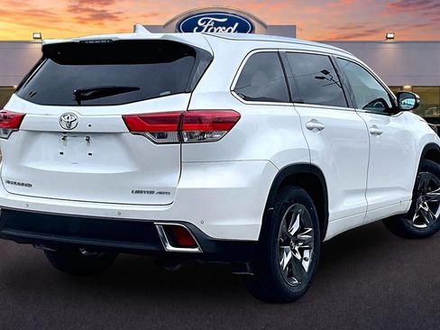 Used 2018 Toyota Highlander Limited Platinum AWD/4WD image 13