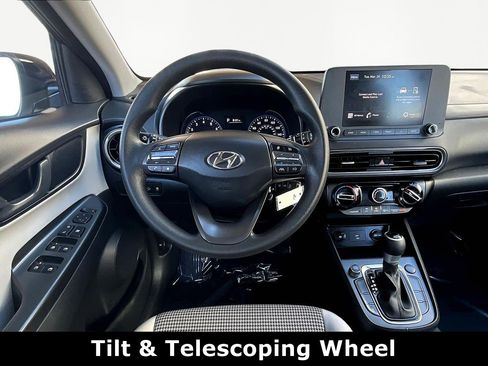 Used 2023 Hyundai Kona SE image 8