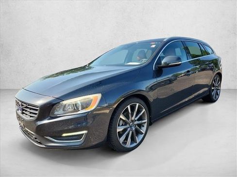 Used 2015 Volvo V60 T5 Platinum FWD image 1