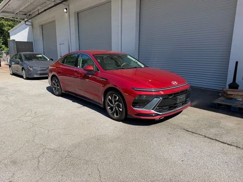 Used 2024 Hyundai Sonata SEL FWD image 1