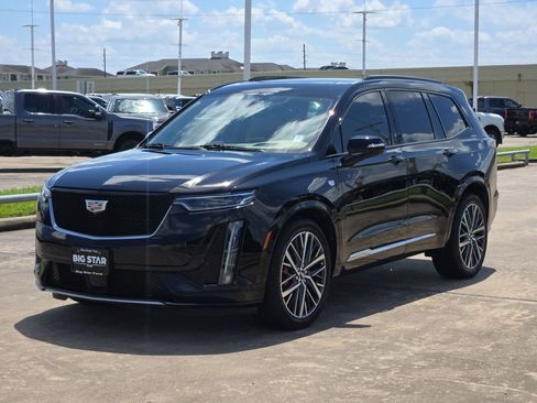 Used 2023 Cadillac XT6 Sport w/ Platinum Package AWD/4WD image 8