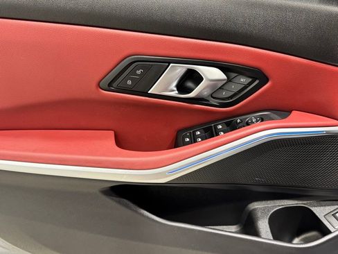 Used 2025 BMW 330i xDrive Sedan w/ M Sport Package image 19