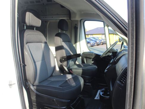 Used 2019 RAM ProMaster 2500 FWD image 12