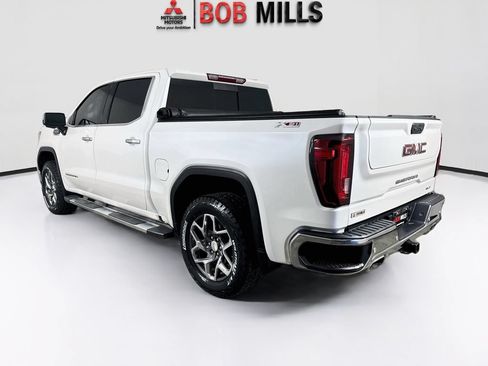 Used 2024 GMC Sierra 1500 SLT w/ SLT Premium Plus Package AWD/4WD image 5