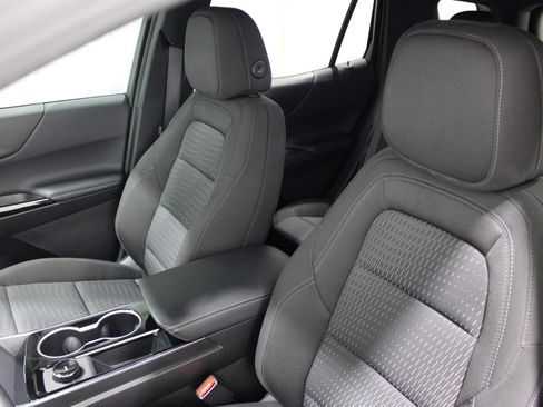 Used 2026 Chevrolet Equinox LT FWD image 4