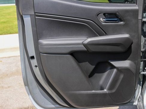 New 2025 GMC Canyon Elevation w/ Convenience Package image 10