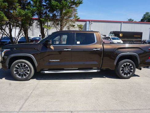 Used 2023 Toyota Tundra Limited w/ Power Package image 18