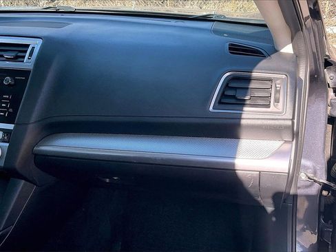 Used 2015 Subaru Legacy 2.5i Premium image 16