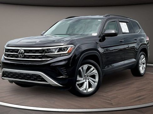 Used 2023 Volkswagen Atlas SE AWD/4WD image 3