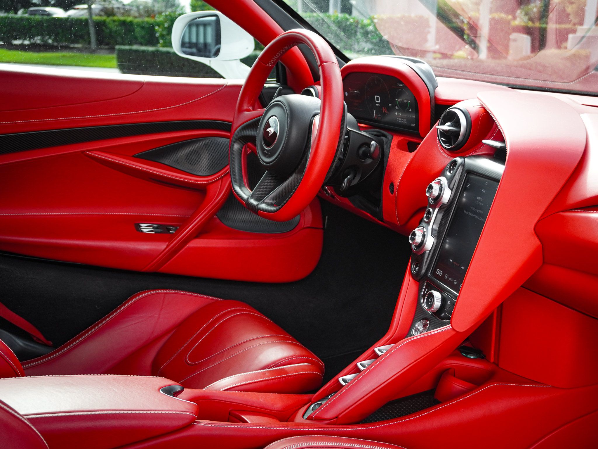 Used 2019 McLaren 720S RWD image 36