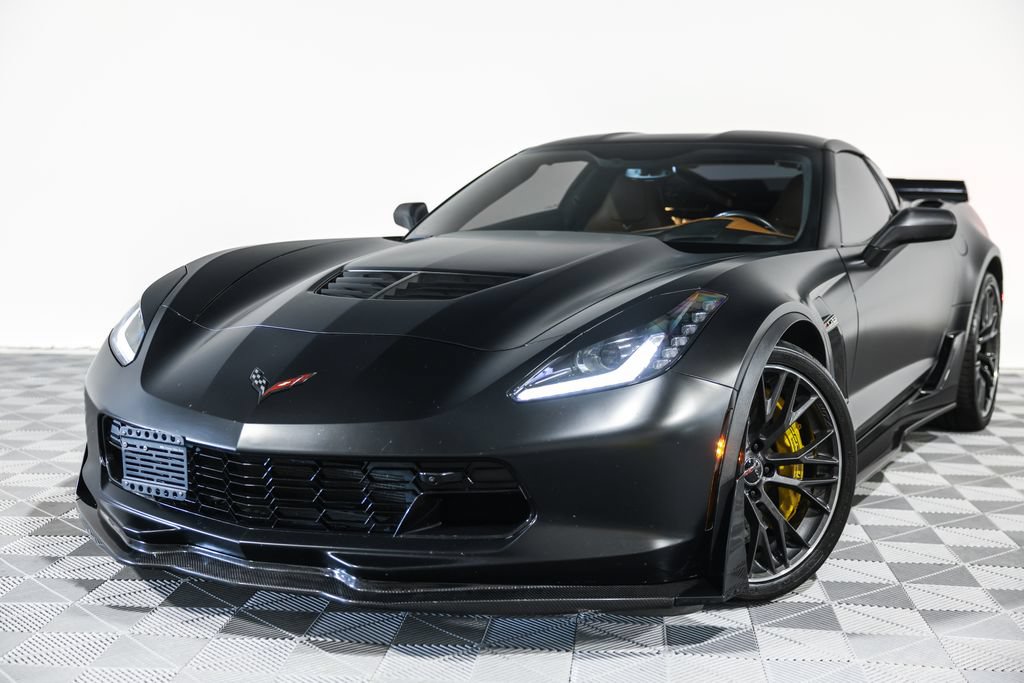 Used 2016 Chevrolet Corvette Z06 w/ 3LZ Preferred Equipment Group RWD image 13