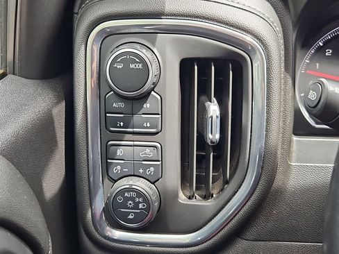 Used 2021 Chevrolet Silverado 1500 LTZ AWD/4WD image 18