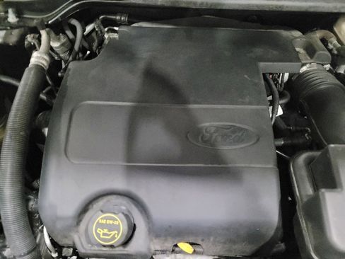 Used 2017 Ford Explorer XLT image 30