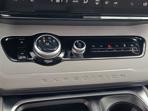 New 2026 Ford Expedition Active RWD image 31