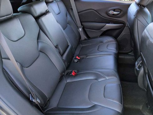 Used 2022 Jeep Cherokee Latitude Lux w/ Sun & Sound Group image 22