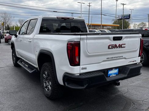 Used 2025 GMC Sierra 1500 AT4X image 2