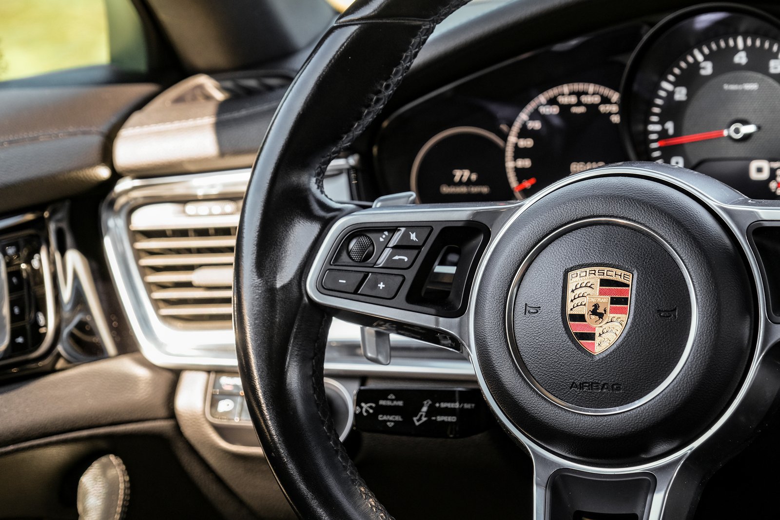 Used 2018 Porsche Panamera 4 AWD/4WD image 13