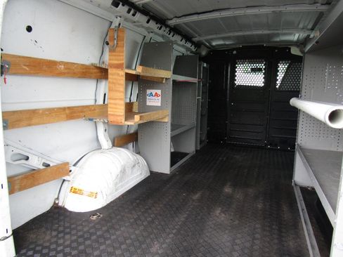Used 2020 Chevrolet Express 2500 w/ Driver Convenience Package RWD image 21