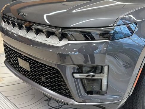 New 2026 Jeep Grand Wagoneer 4WD image 6