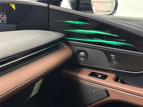 New 2026 Lincoln Nautilus Reserve w/ Jet Appearance Package image 33