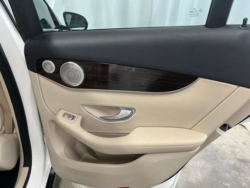 Used 2018 Mercedes-Benz GLC 300 GLC 300 image 25
