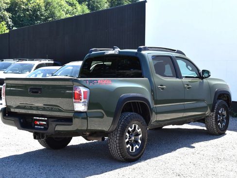 Used 2022 Toyota Tacoma TRD Off-Road w/ TRD Premium Off Road Package AWD/4WD image 41