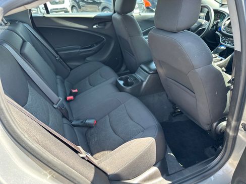 Used 2017 Chevrolet Volt LT FWD image 20