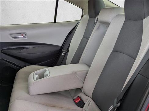 Used 2021 Toyota Corolla LE FWD image 22