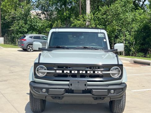 Used 2023 Ford Bronco Outer Banks AWD/4WD image 2