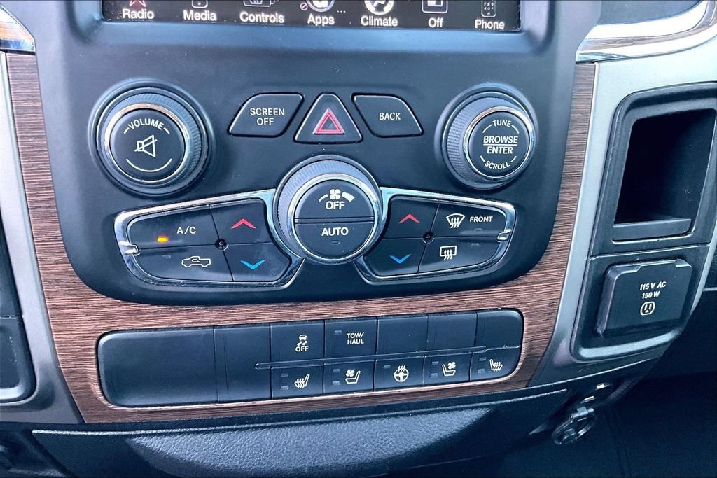 Used 2017 RAM 1500 Laramie RWD image 24