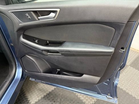 Used 2019 Ford Edge SEL image 31