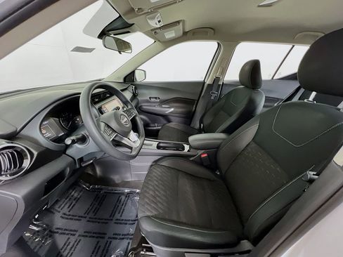 Used 2022 Nissan Kicks SV image 19