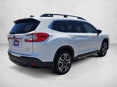 Used 2025 Subaru Ascent Limited w/ Popular Package #1 AWD/4WD image 5