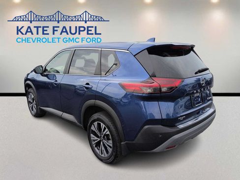 Used 2023 Nissan Rogue SV AWD/4WD image 5