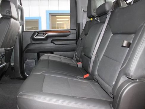 Used 2024 GMC Sierra 3500 Denali w/ Denali Reserve Package image 28