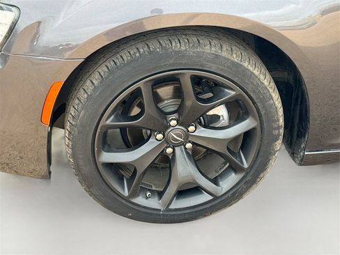 Used 2022 Chrysler 300 Touring w/ Sport Appearance Package image 29