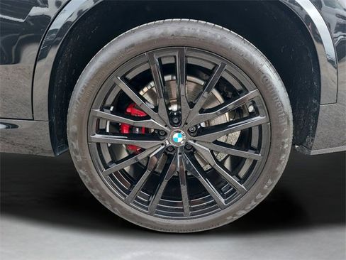 Used 2024 BMW X5 M60i image 15