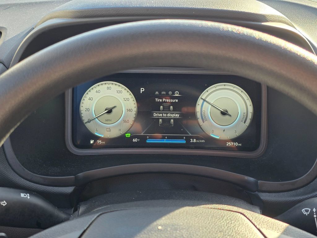 Used 2023 Hyundai Kona SE FWD image 20
