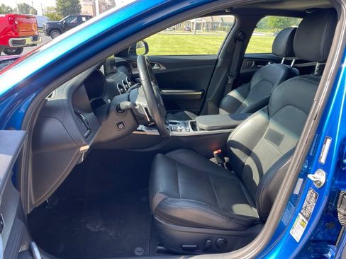 Used 2018 Kia Stinger GT1 AWD/4WD image 8