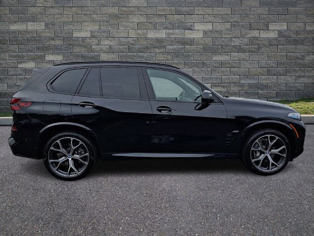 Used 2026 BMW X5 xDrive40i w/ M Sport Package AWD/4WD image 7