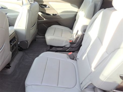 Used 2018 Chevrolet Traverse Premier image 27