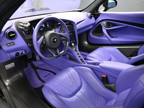 Used 2024 McLaren 750S Spider RWD image 4
