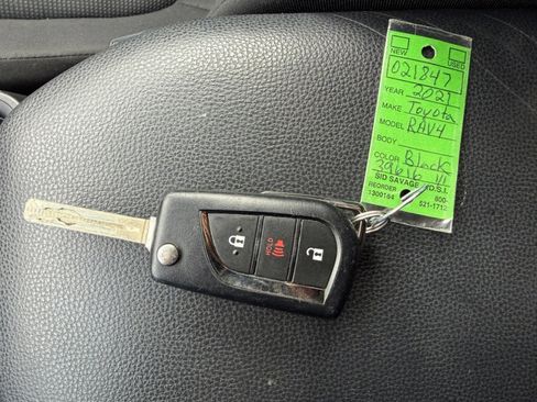 Used 2021 Toyota RAV4 LE image 35