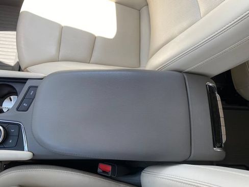 Used 2020 Cadillac XT6 Premium Luxury FWD image 23