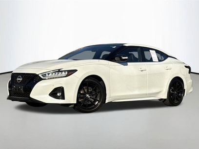 Used 2023 Nissan Maxima SR w/ Sport Mat Group