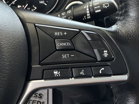 Used 2018 Nissan Rogue SL w/ Premium Package AWD/4WD image 29