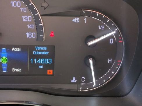 Used 2017 Cadillac XT5 FWD w/ LPO, Wheel Lock Package image 28